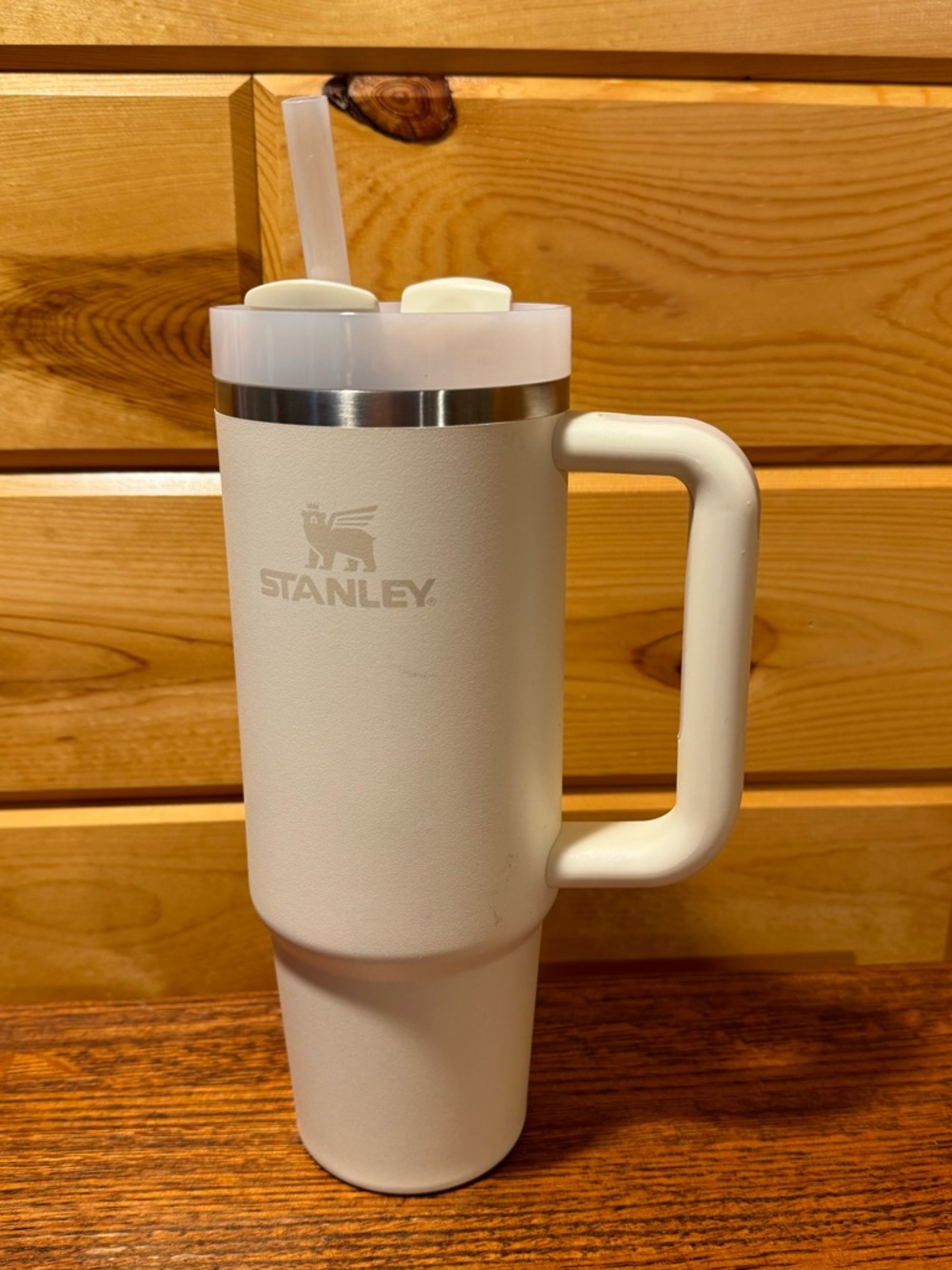 Stanley 30 oz Insulated Travel Mug with Handle - Cream - DAMANGED